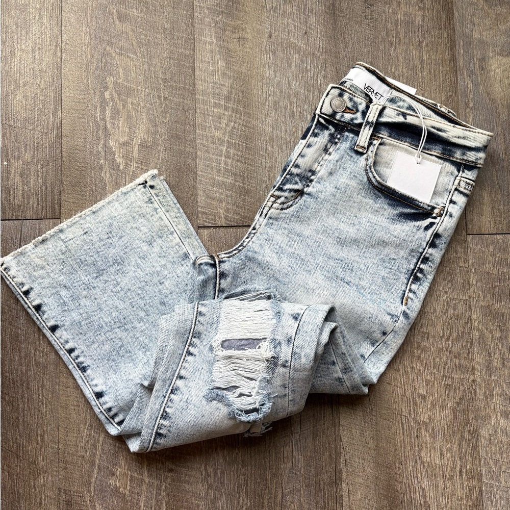 VERVET BY FLYING MONKEY Light Blue Cropped Jeans